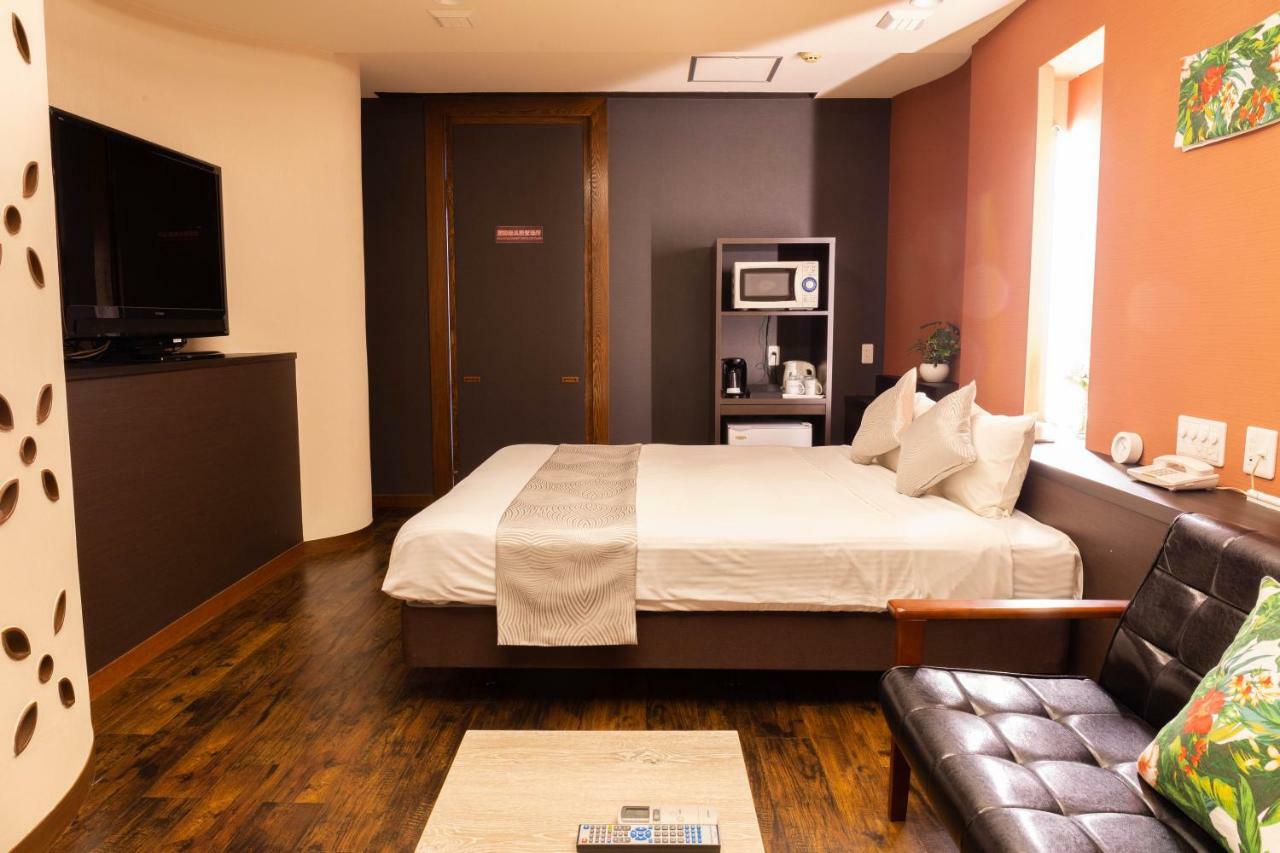 Nami No Ue Crystal Hotel Naha Kültér fotó